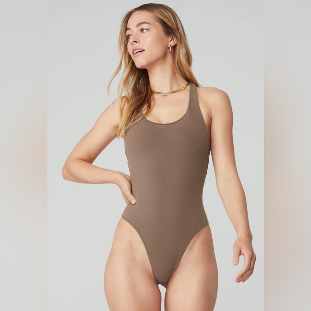 ALO Yoga Sleek Back Body Suit *hot cocoa Sz. Small